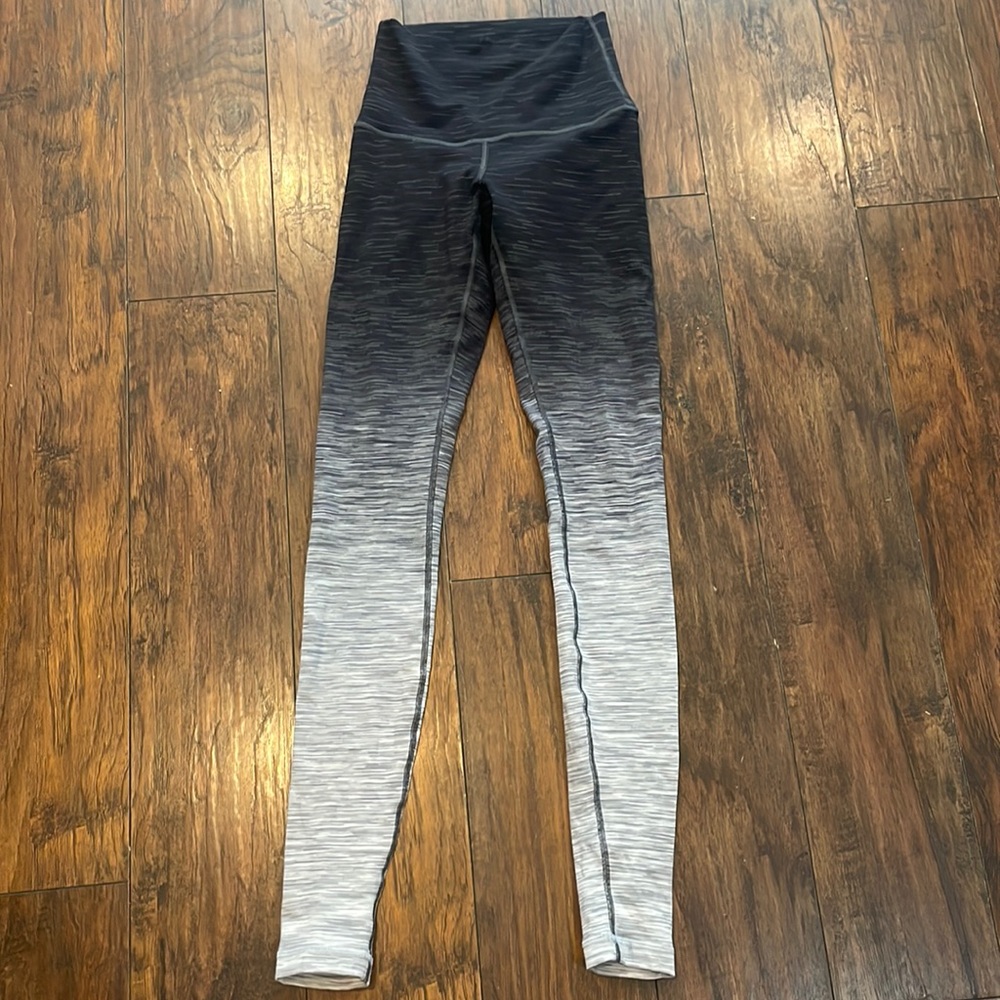 LULULEMON // leggings